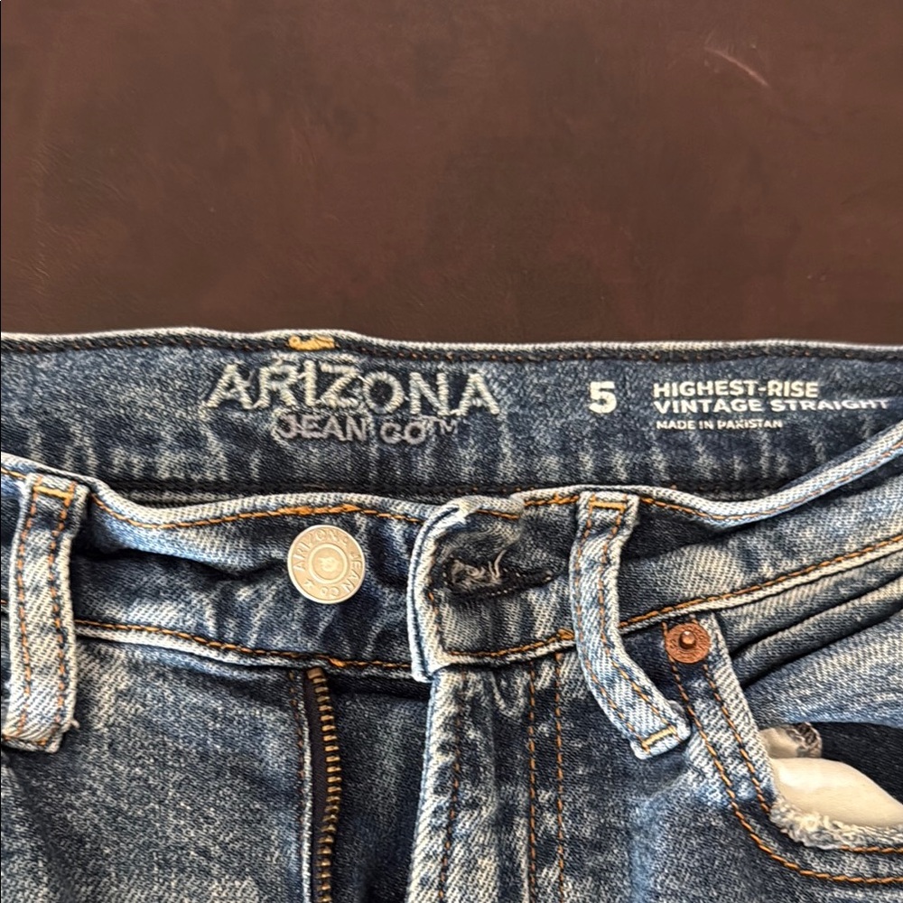 Arizona Jean Company Blue Relaxed Fit Jeans - Picture 2 of 3